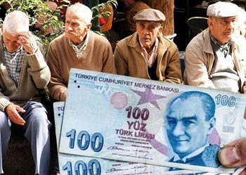 Emeklinin Bayram İkramiyesi İçin Kulisler Hareketlendi: Rakam 5 Bin TL’ye Çıkabilir