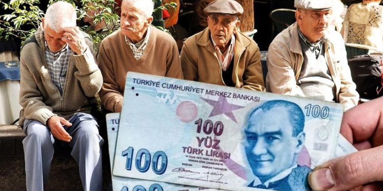 Emeklinin Bayram İkramiyesi İçin Kulisler Hareketlendi: Rakam 5 Bin TL’ye Çıkabilir