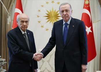 Bahçeli’den Emekliler İçin “Zam” Sinyali: Gerekirse Gövdemizi Taşın Altına Koyarız