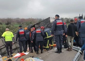 Antalya’da Yolcu Otobüsü Şarampole Yuvarlandı: 8 Ölü, 26 Yaralı