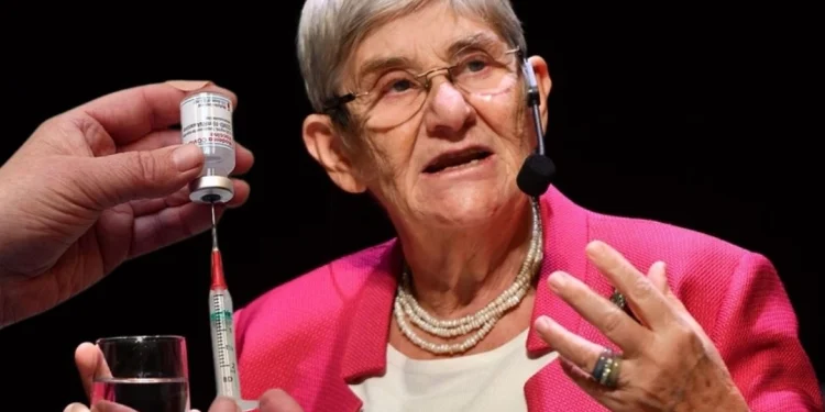 Canan Karatay’dan Zeytinyağı Uyarısı: “Yaşlanmadan Şimdiden Sabah Akşam İçilmeli”